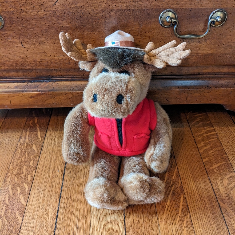 Stuffed Animal House Moose Park Ranger